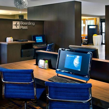 Hotel Courtyard By Marriott Hartford Windsor Airport Esterno foto